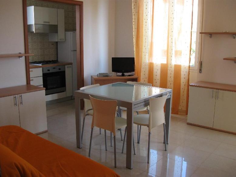 Residence I Cormorani Лоано Экстерьер фото